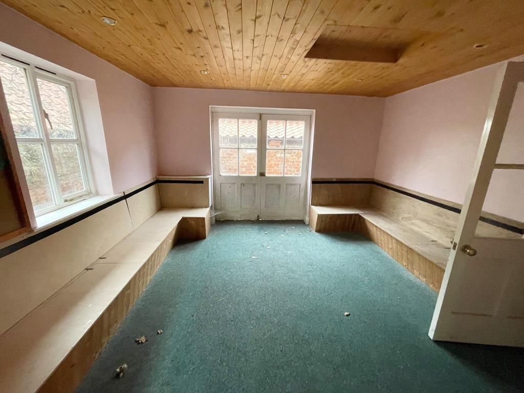 Lot: 7 - FORMER CHURCH PREMISES WITH POTENTIAL -